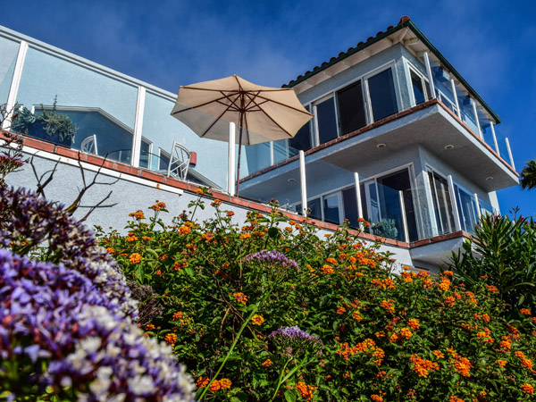 Vista de la Playa Beachfront Staging